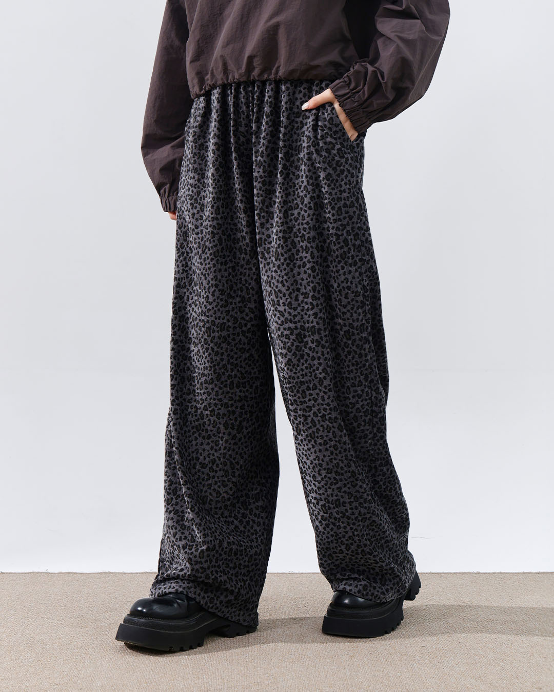 Leopard print glossy suede trousers, available in two colors, S/M.【04102012】in stock+pre-order