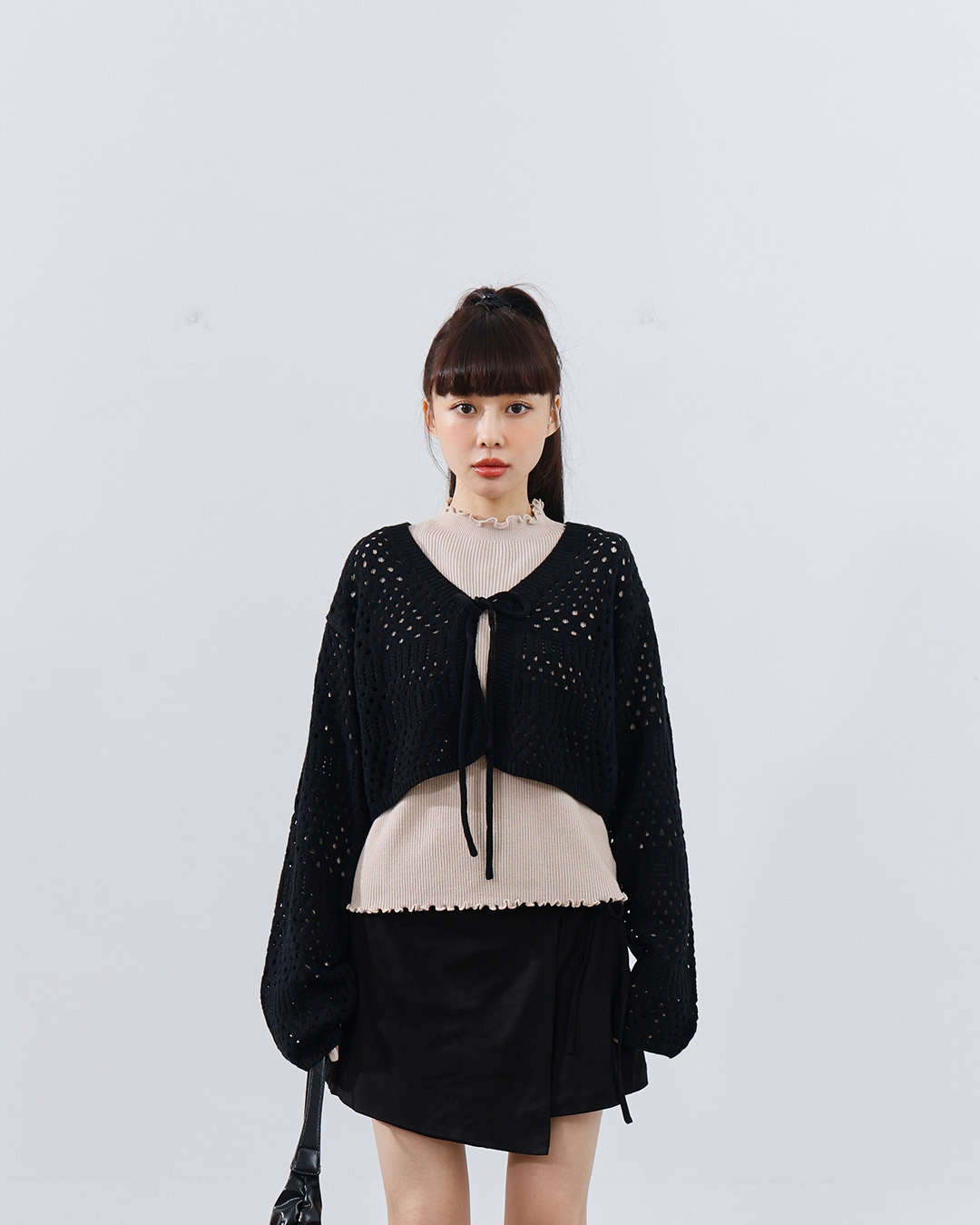 Hollow-out tie-up knit cropped cardigan top, available in three colors【01099382】in stock+pre-order