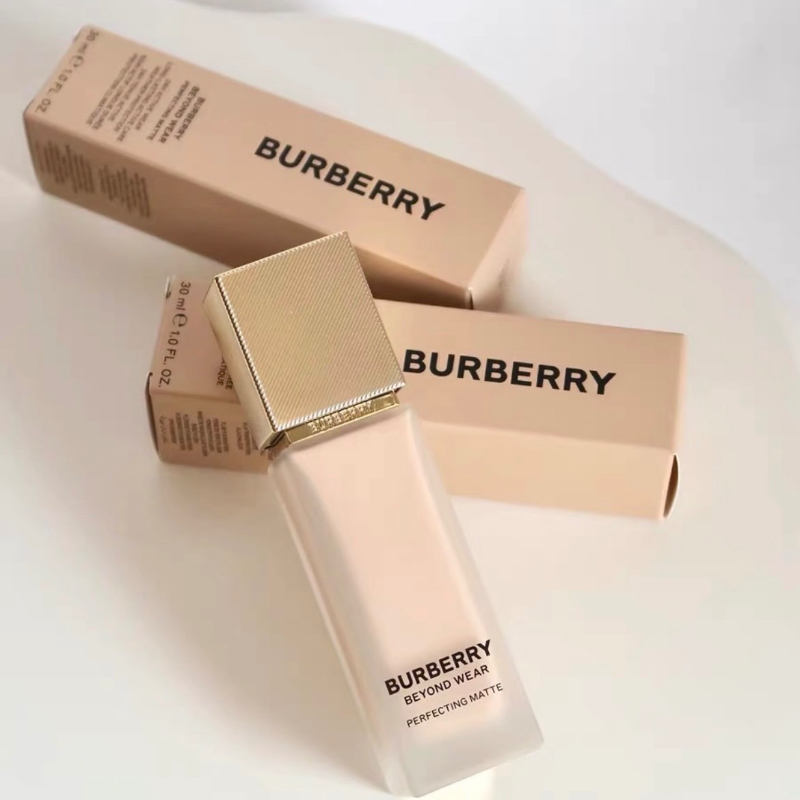 Burberry 卓越持妝柔霧粉底液 30ml