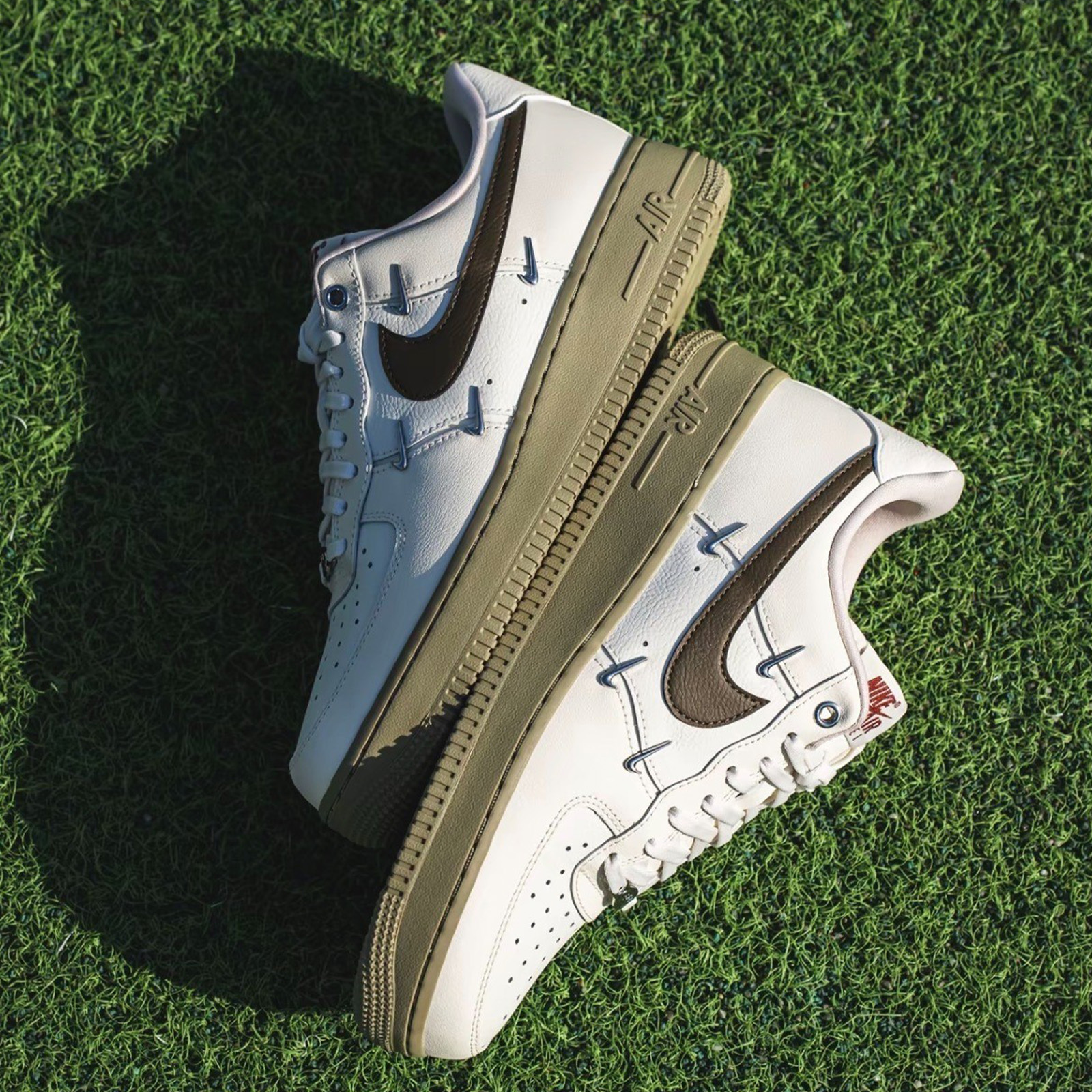 Nike Air Force 1 Low LX 'Soft Pearl' 馬年新年AF1 奶油棕橄欖綠 大地色 皮革 金屬小勾 復古休閒鞋 IQ9802-022