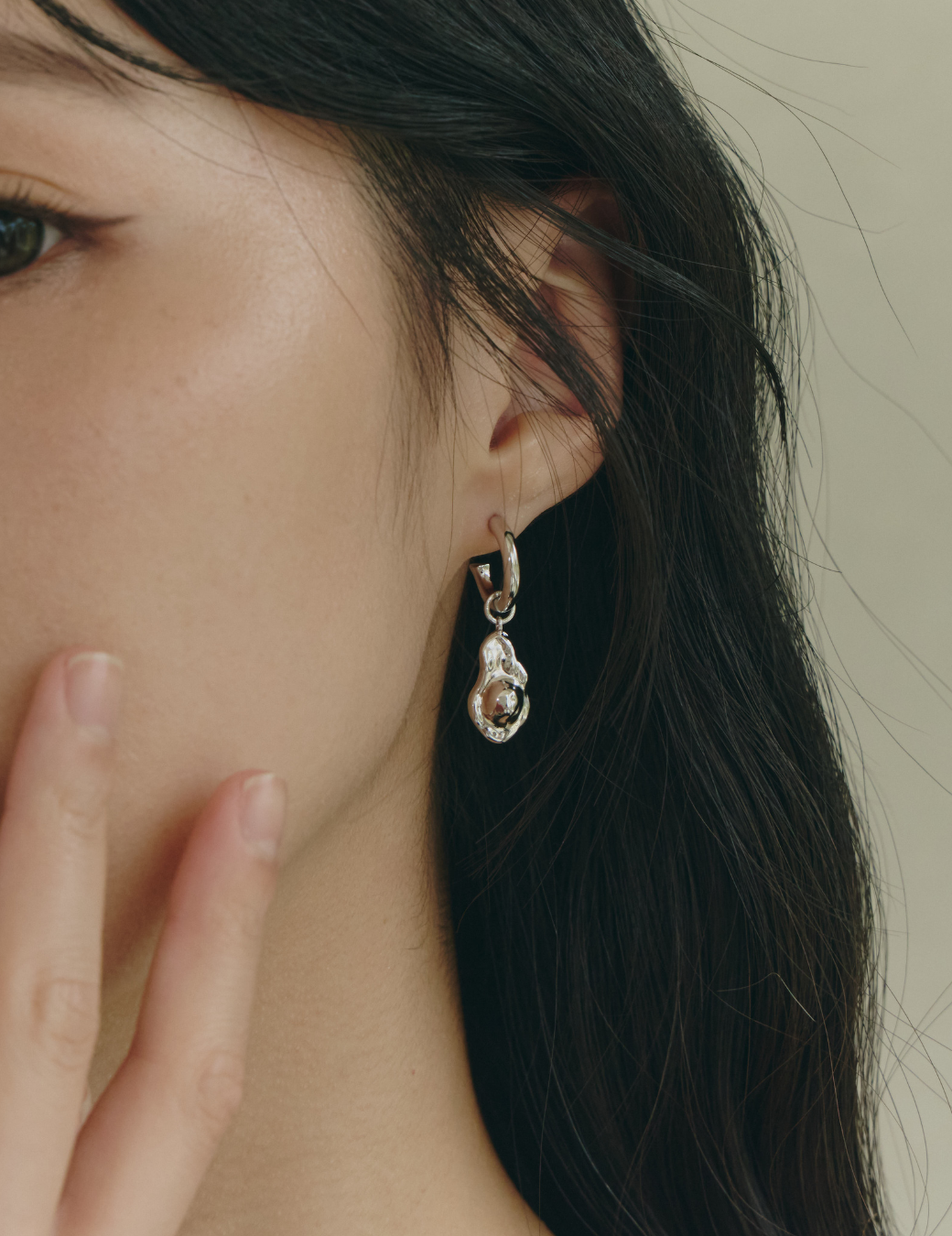 熔岩感水珠C圈耳環（銀色）