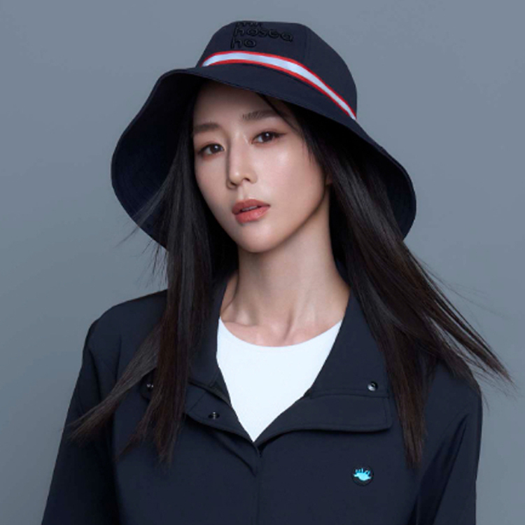 EMBROIDERY BUCKET HAT