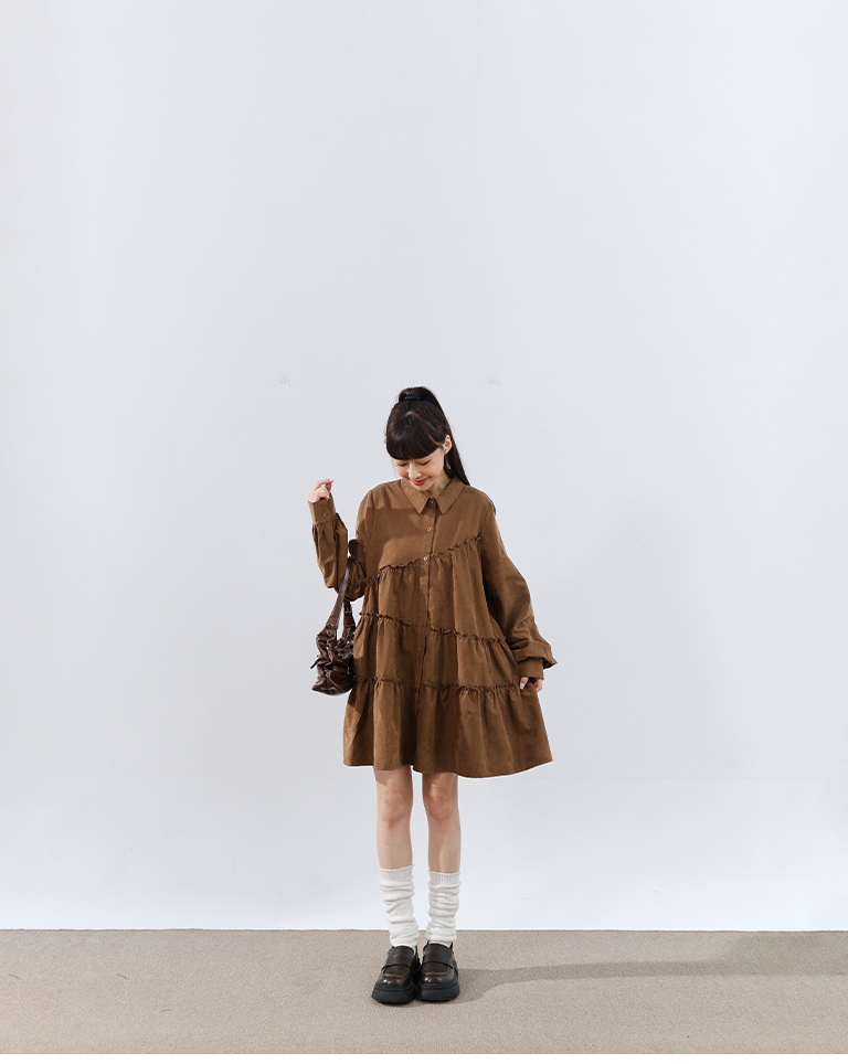 Asymmetrical ruffled shirt dress, available in two colors.【01087165】in stock+pre-order