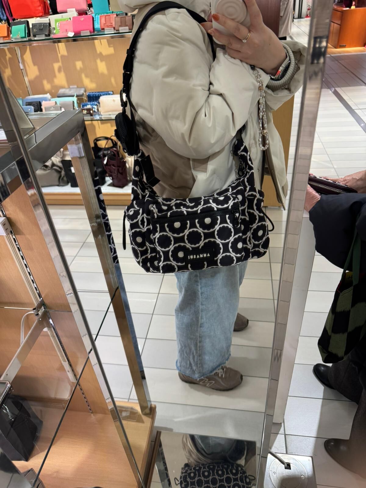 260105 Anna sui 黑白花花袋