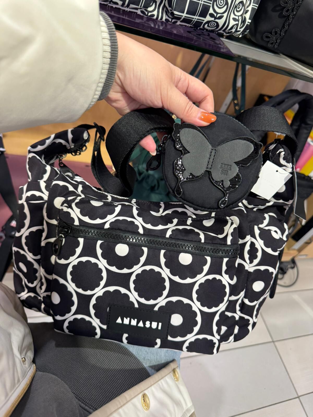 260105 Anna sui 黑白花花袋