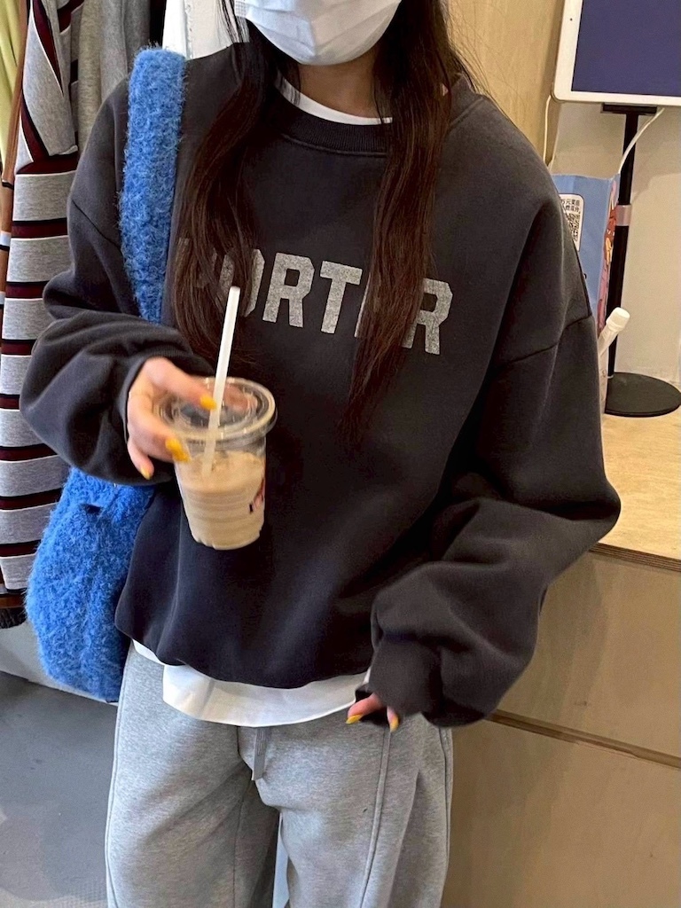 內磨毛簡約字母水洗大學Tee