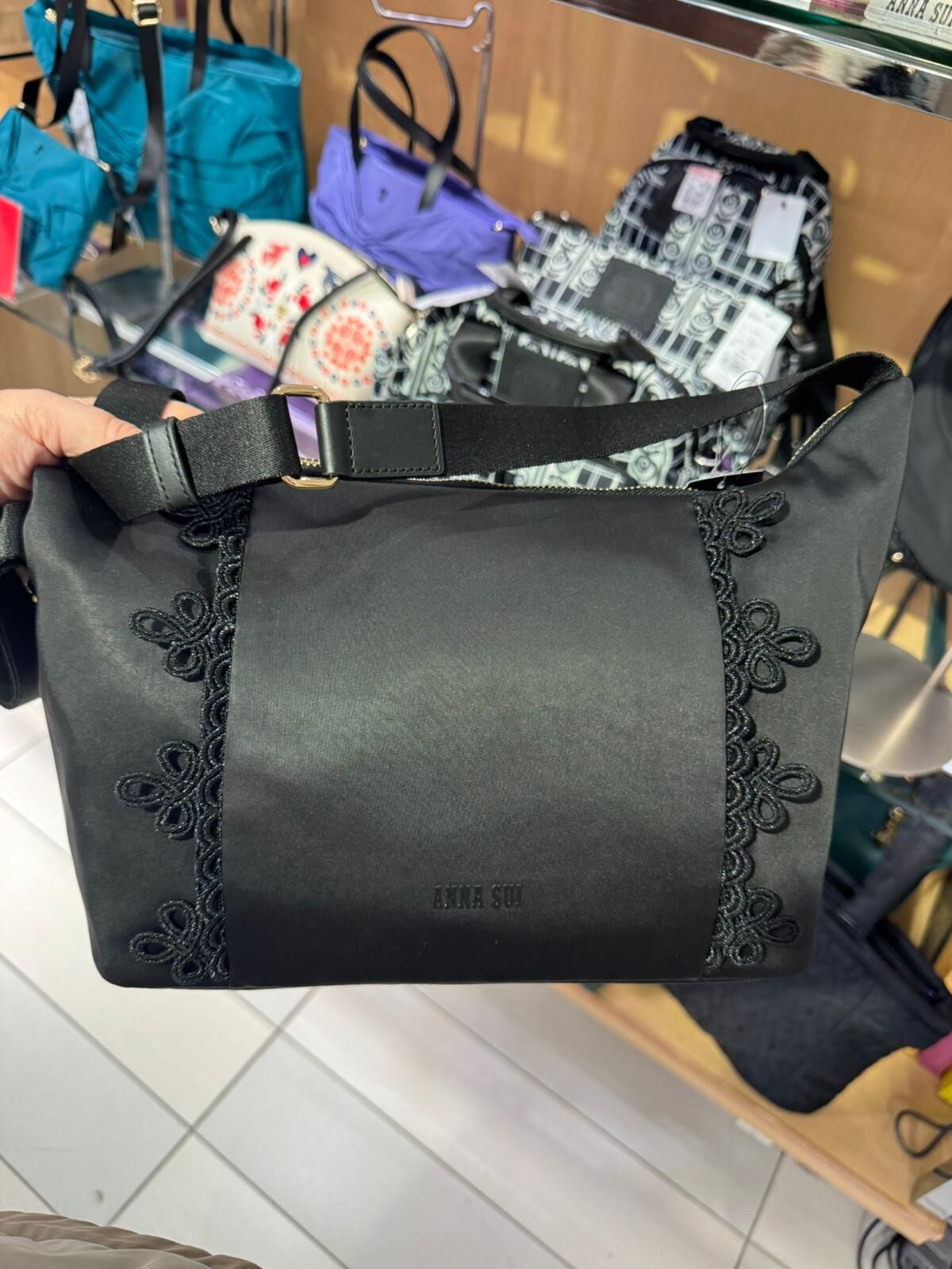260105 Anna Sui 絹面料輕身手袋