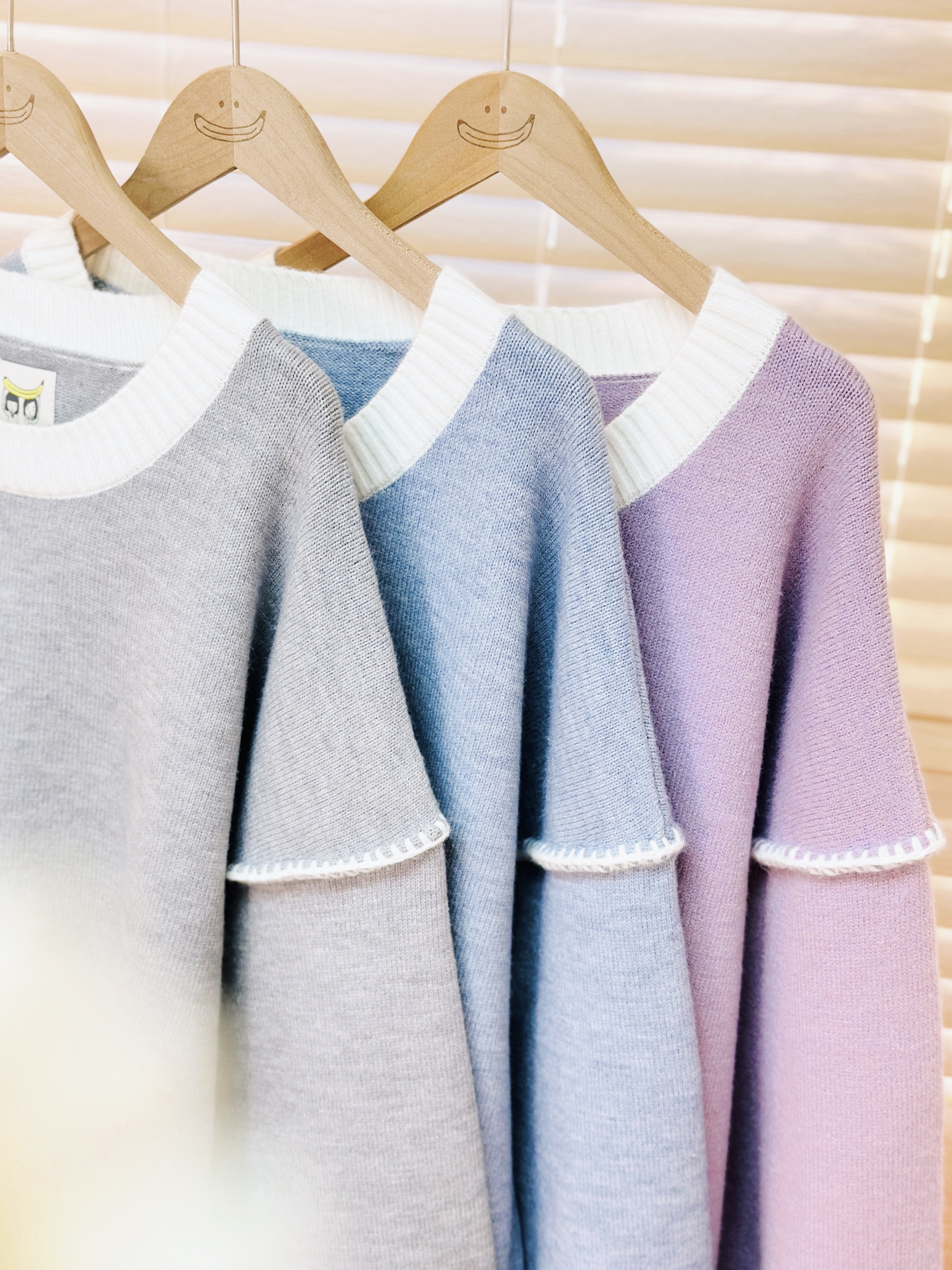 三色 / 明線北極絨泡泡袖毛衣 / Contrast Stitch Arctic Velvet Puff Sleeve Sweater