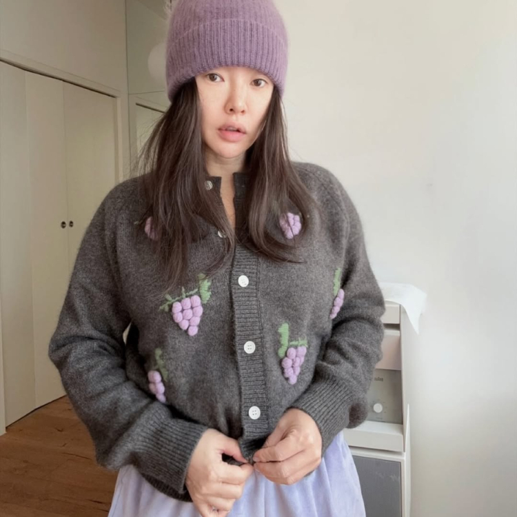 韓國 VL 100趴羊毛葡萄刺繡慵懶開襟衫 深灰