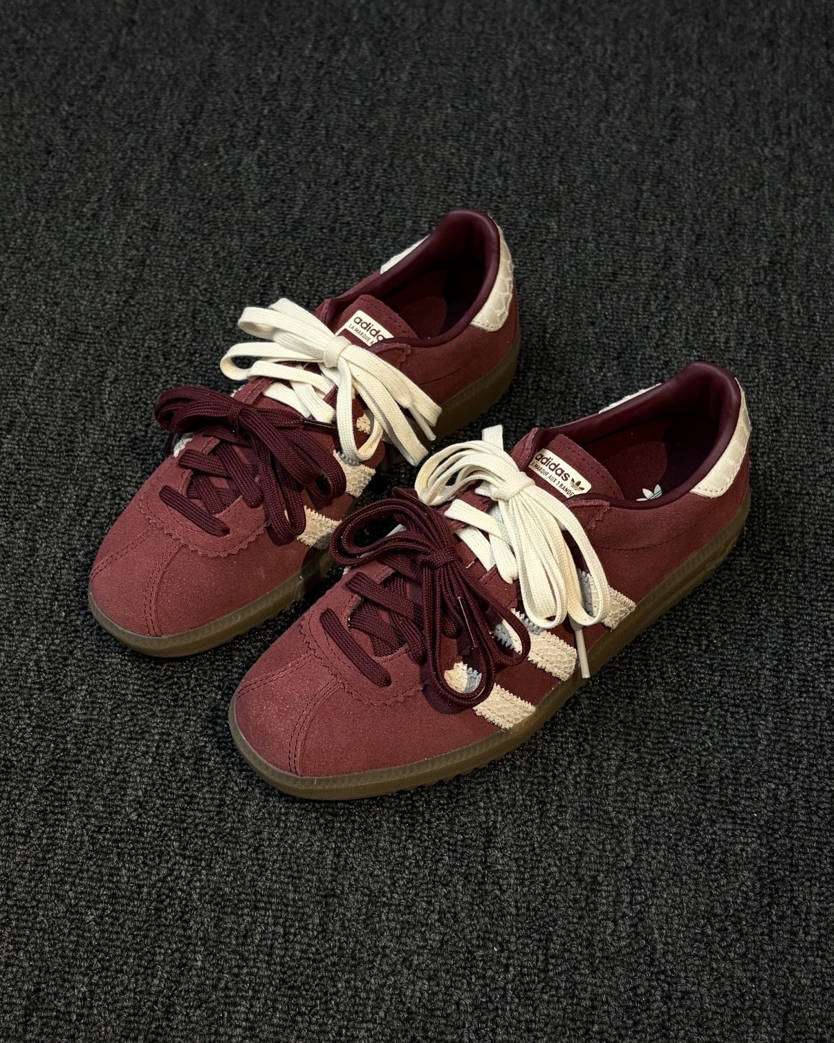 ADIDAS BERMUDA 胭脂紅 霧霾紅 焦糖底 復古裂紋 女鞋 IH4183 / 預購