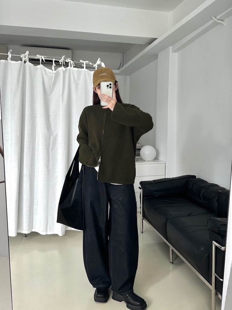 好好看！後口袋愛心彎刀褲