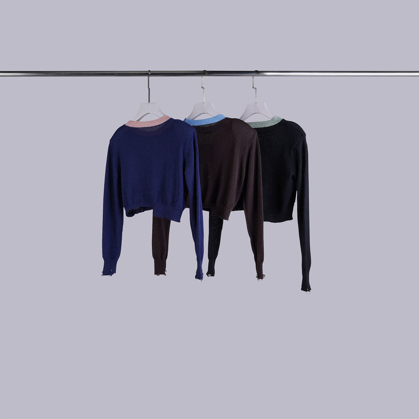 破壞感不規則鈕扣撞色英字針織上衣 | 4色