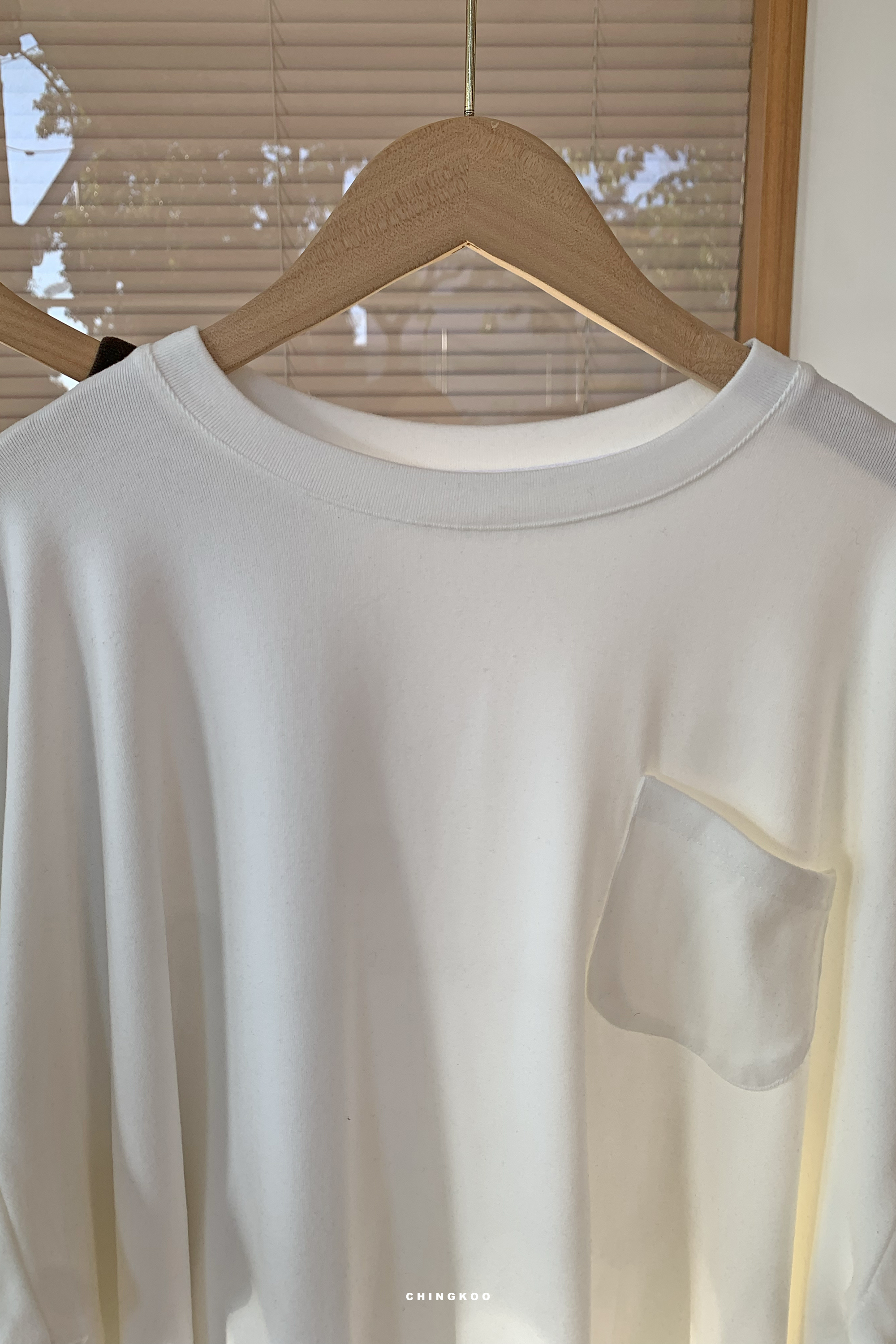 More in Dec｜基本款小口袋彈性上衣 3色