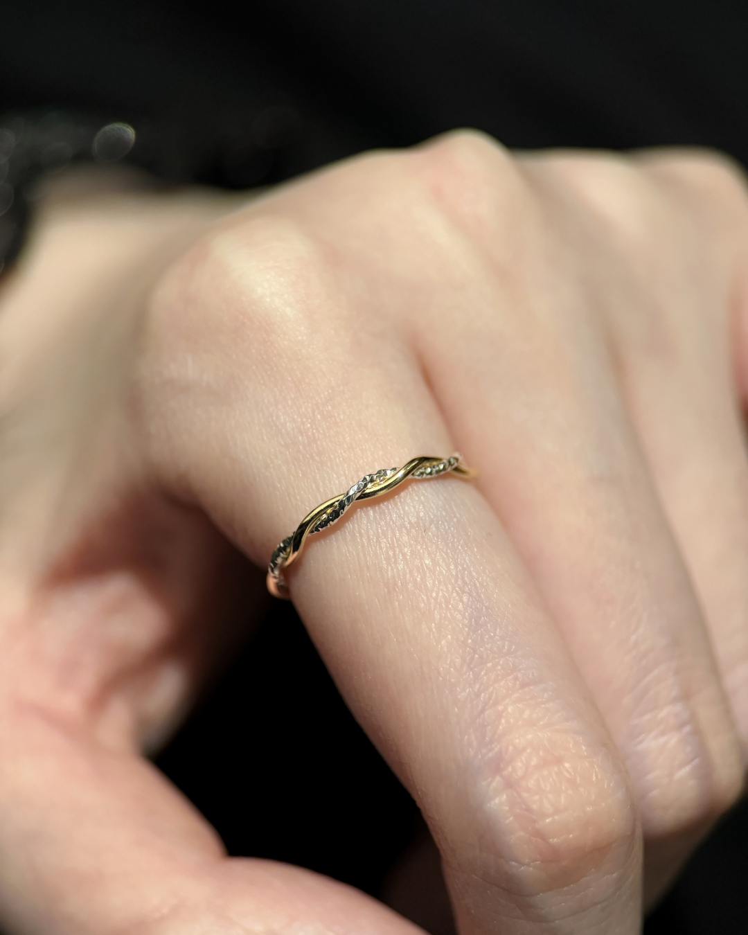 金銀交錯麻花線戒