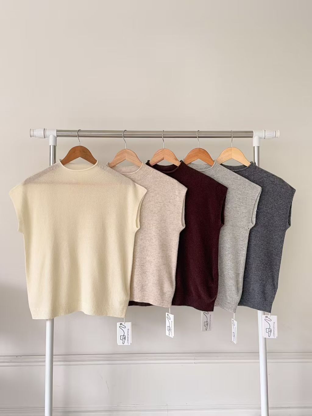 GI5401 細羊毛高領無袖針織上衣