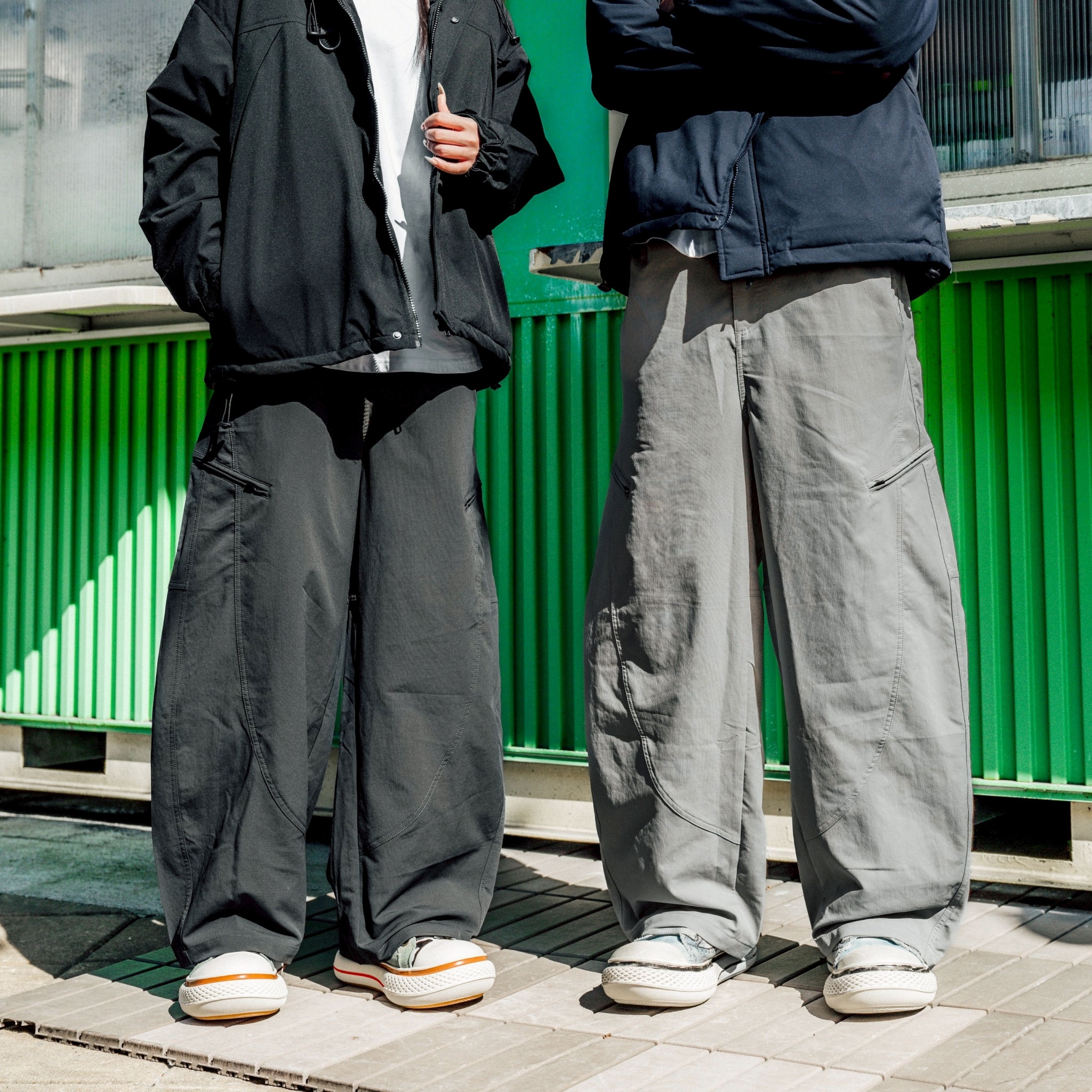 SBG 立體剪裁拉鍊彈力彎刀褲 SB8014