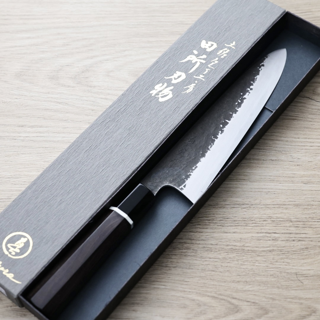 田所真琴 牛刀 210mm 銀三鋼 黑打鎚目