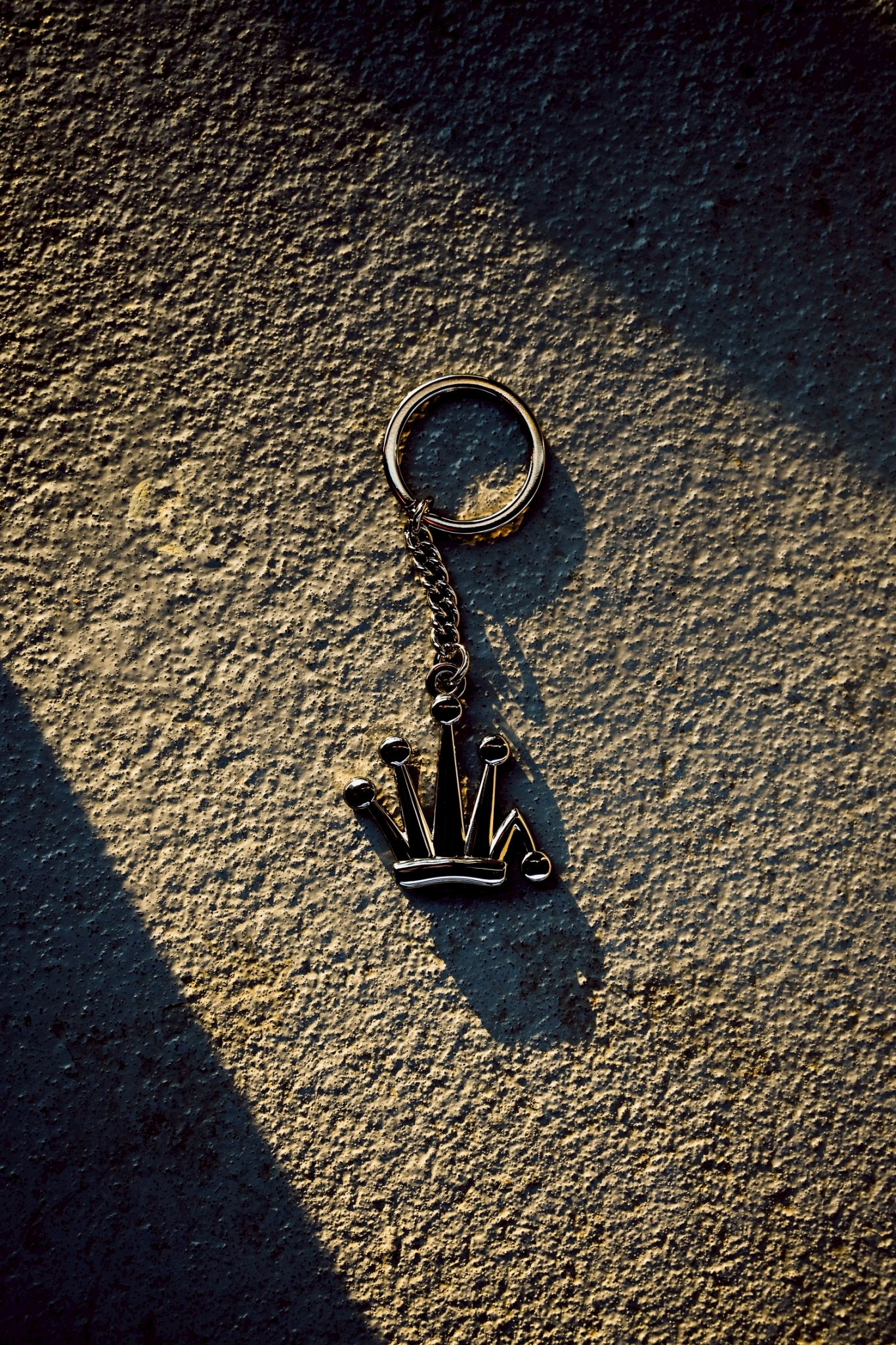 ☆ETW☆【EASY TO WEAR】STUSSY METAL BENT CROWN KEYCHAIN 皇冠 鑰匙圈 金屬 吊飾