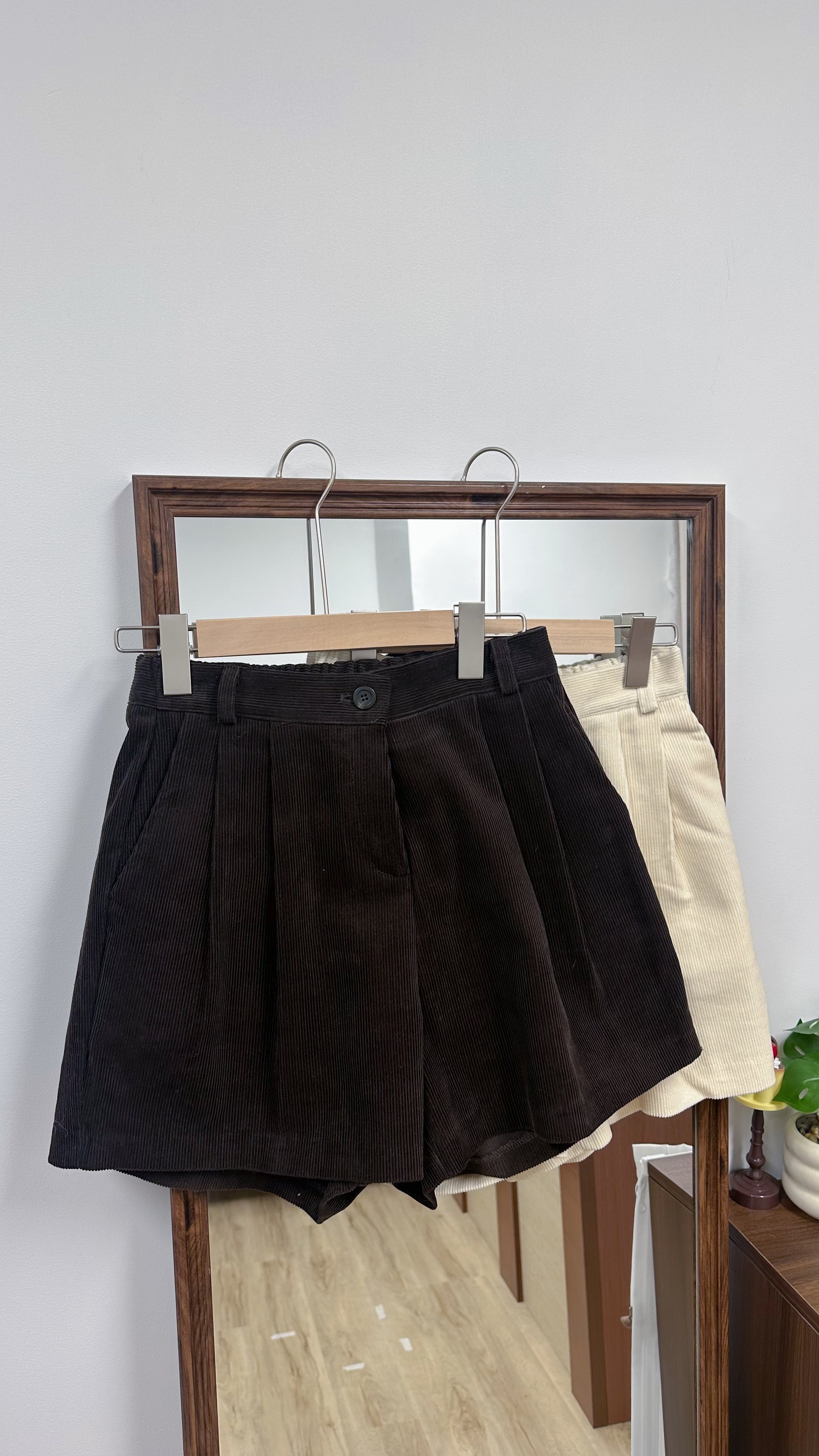 燈芯絨西裝短褲(白/啡)