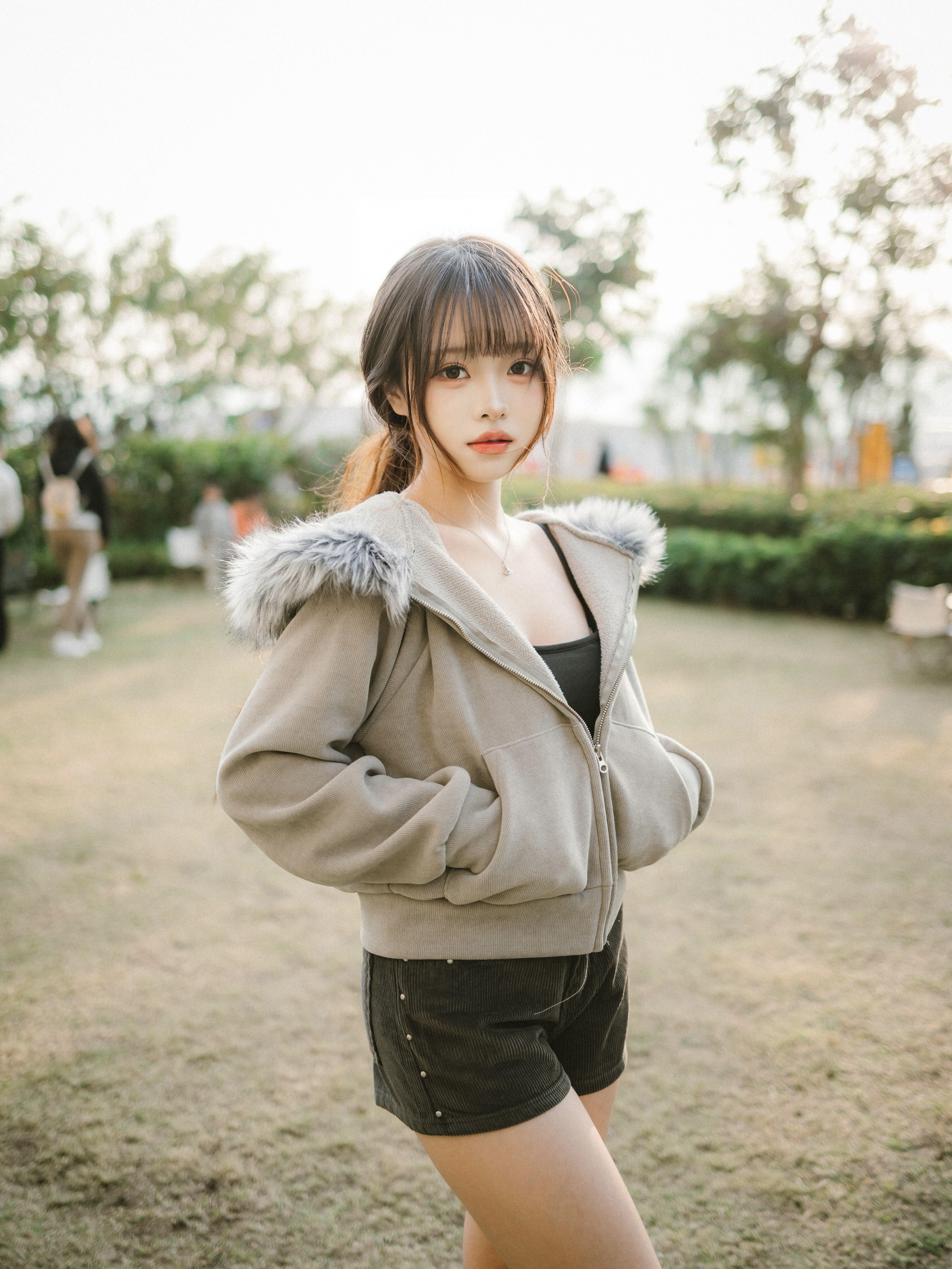 啞面質感浣熊毛毛帽外套