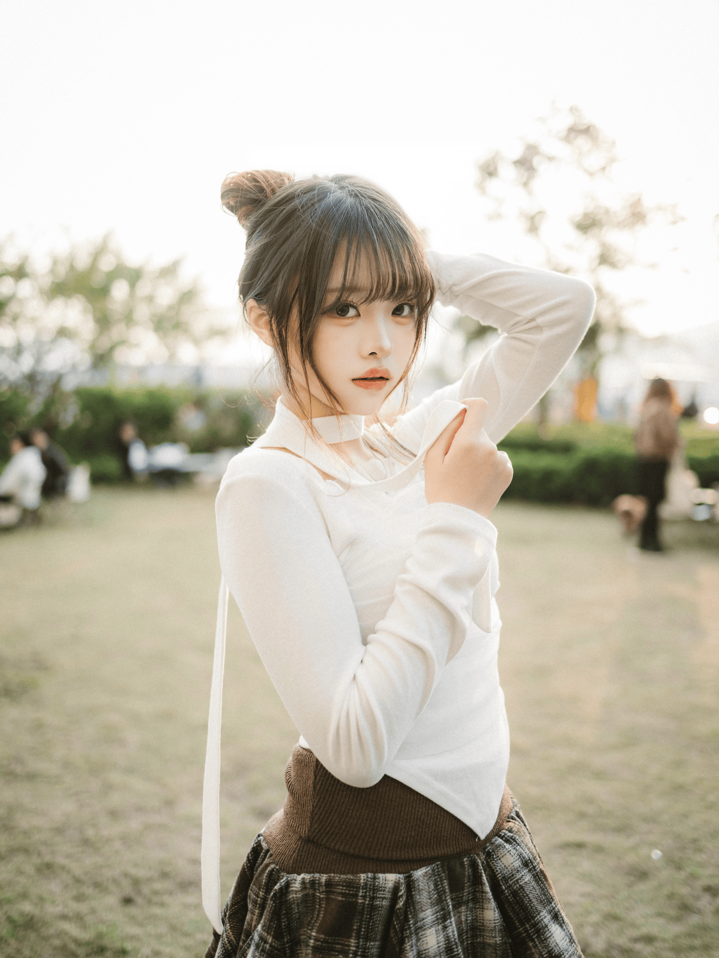 優雅拼接網紗方領長袖上衣