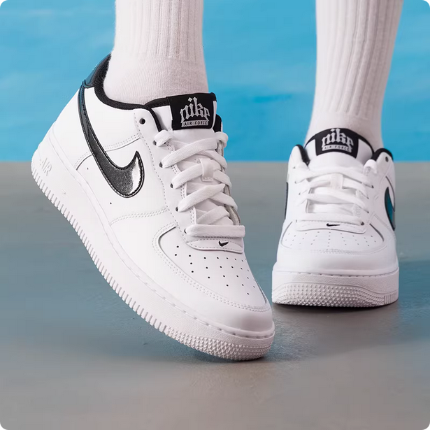 【預訂】NIKE AIR FORCE 1 白黑漆皮閃粉剔-GS