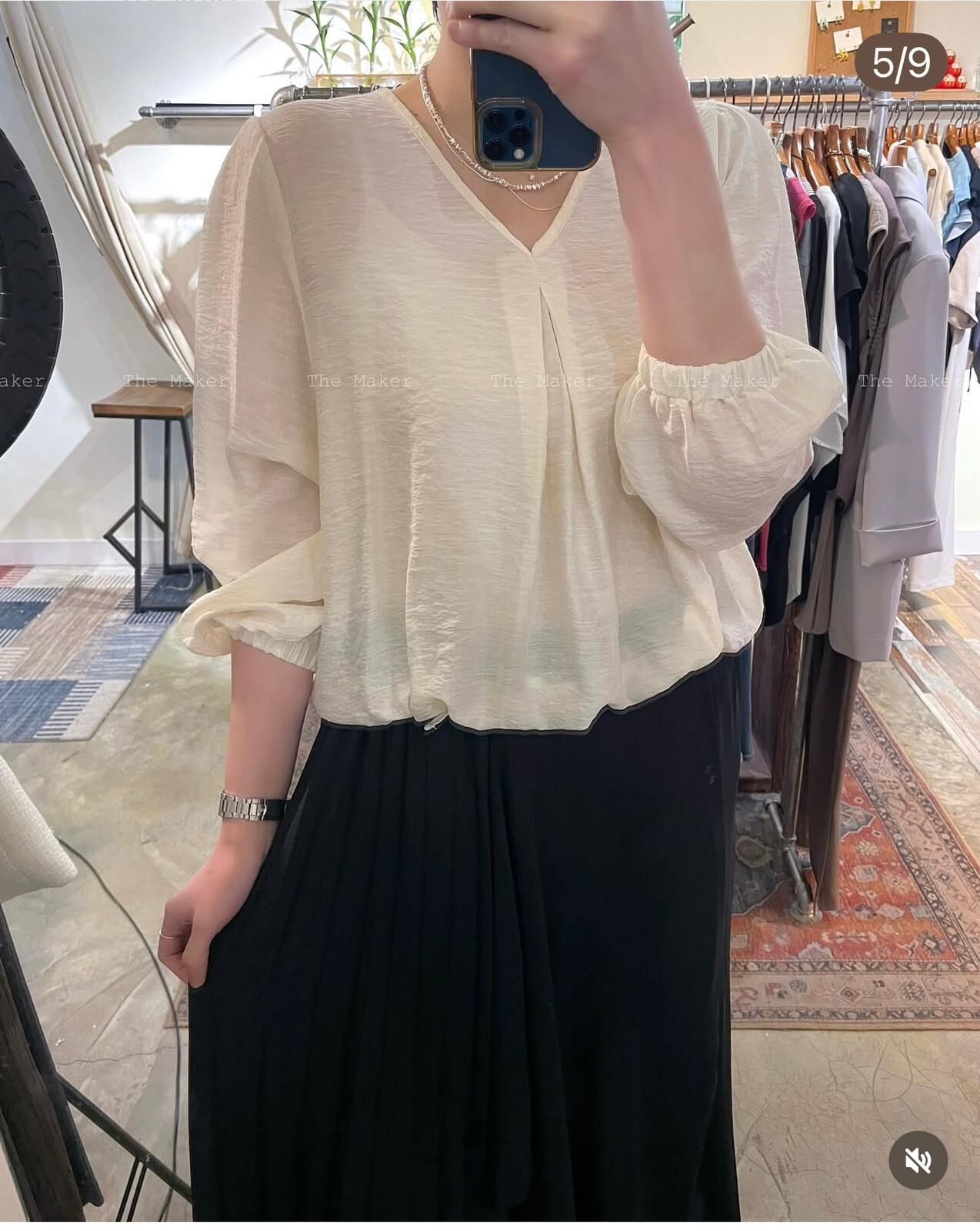 🎀 珠光絲滑V領Top 🎀