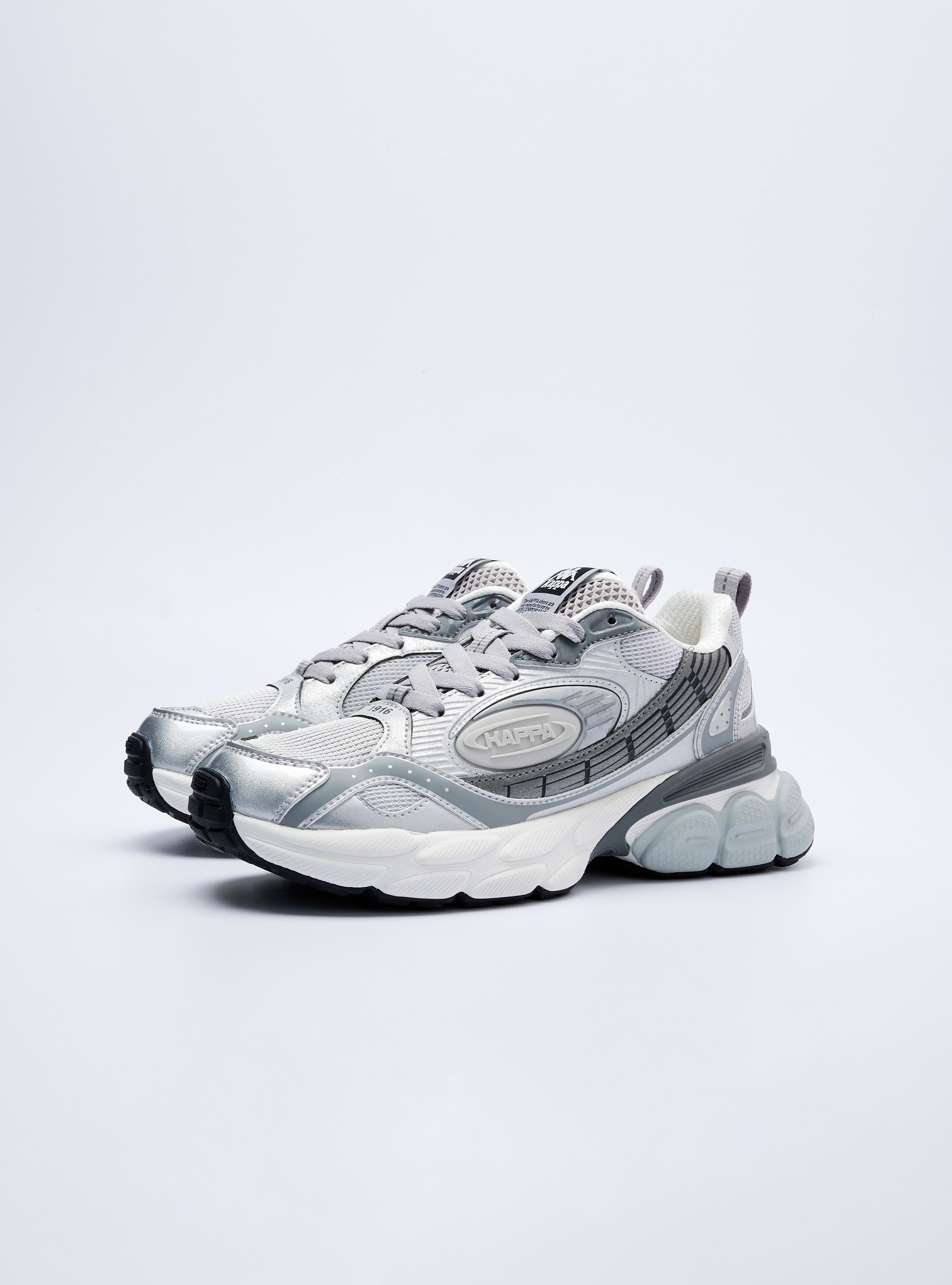 城市機能運動休閒鞋 (銀灰）