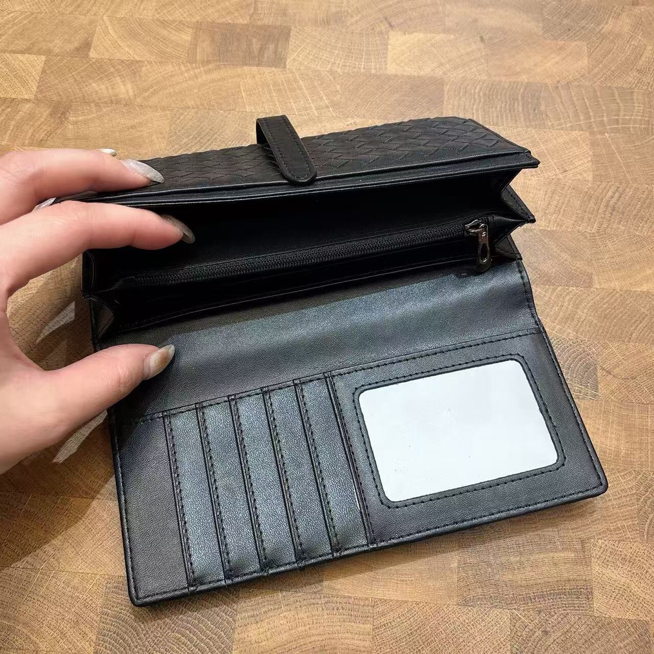 1266【編織翻蓋羊皮長夾】