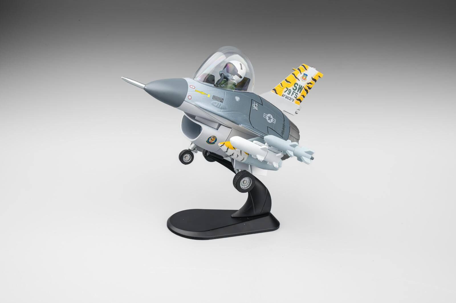 鐵流Q版 美國空軍 F-16C 2005年美洲虎會 含有底座