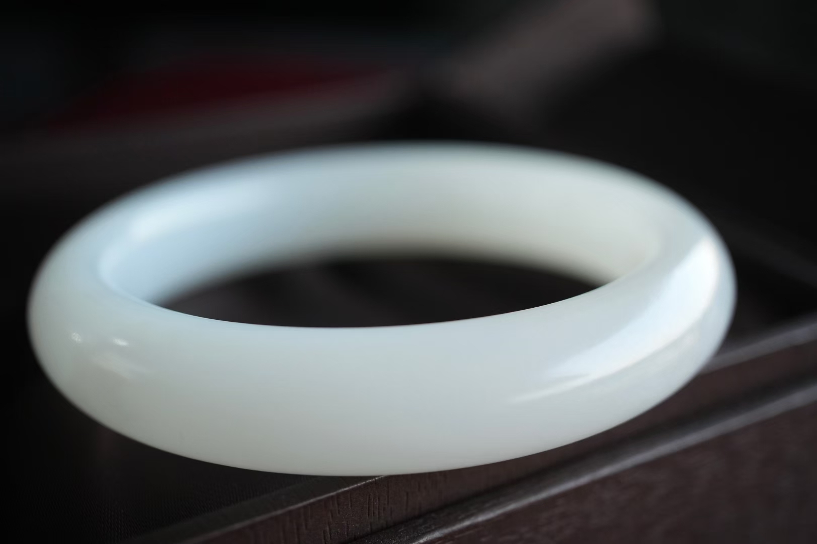 1225432 56.8mm和田玉俄料羊脂玉平安鐲 (56-58)