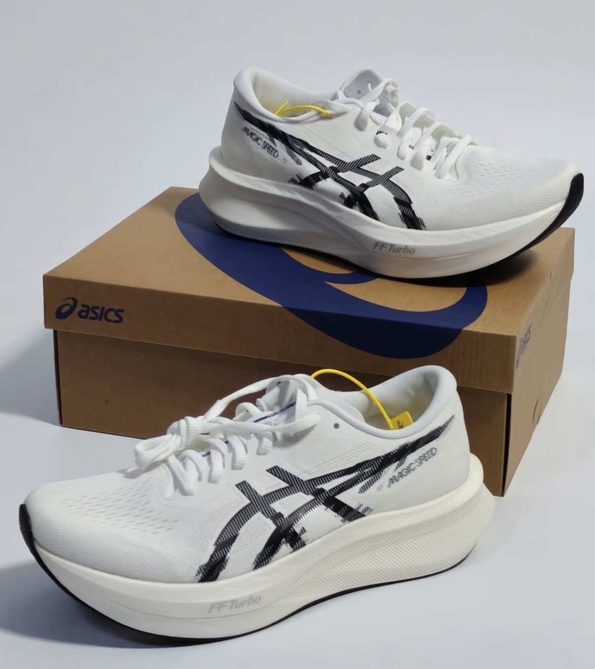 男鞋 ASICS MAGIC SPEED 4 白黑 碳纖維 透氣 回彈 輕量 包覆 競速 慢跑鞋【1011B875-101】