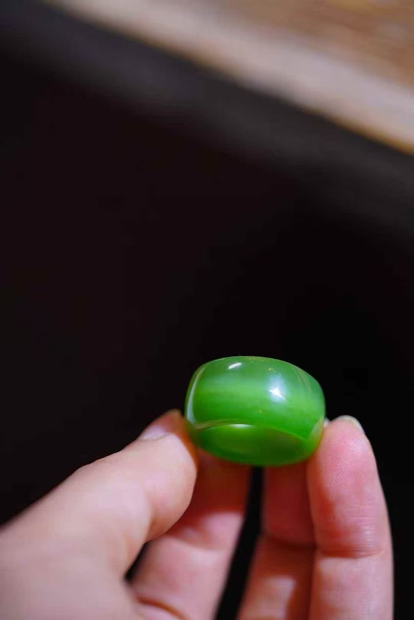 1225718 和田玉碧玉貓眼扳指