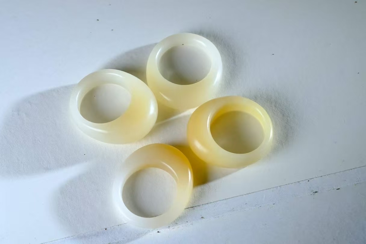 和田玉俄料芭莎金糖白饅頭戒 (圈口 14.5號),天然和田玉軟玉