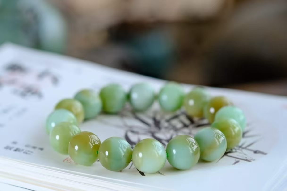 1225724 和田玉黑羊洞俏糖手鏈 (12mm直徑)