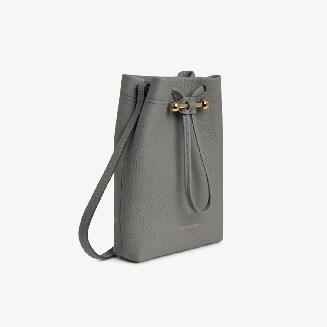 1SA0730-169 [STRATHBERRY] Osette Pouch Large Grain - Stone Grey #20252-125-645-103 (B-EU-E)