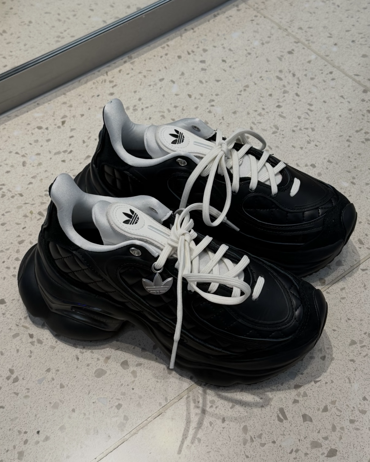 Adidas Originals Ozvenuz 皮格黑 菱格紋 小香風 厚底 老爹鞋 休閒鞋 女鞋