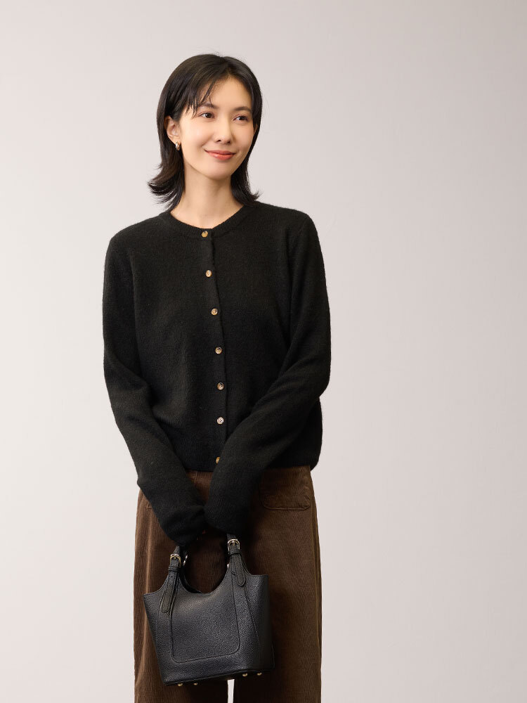 寬下擺薄款針織外套（6.5%棉羊毛）