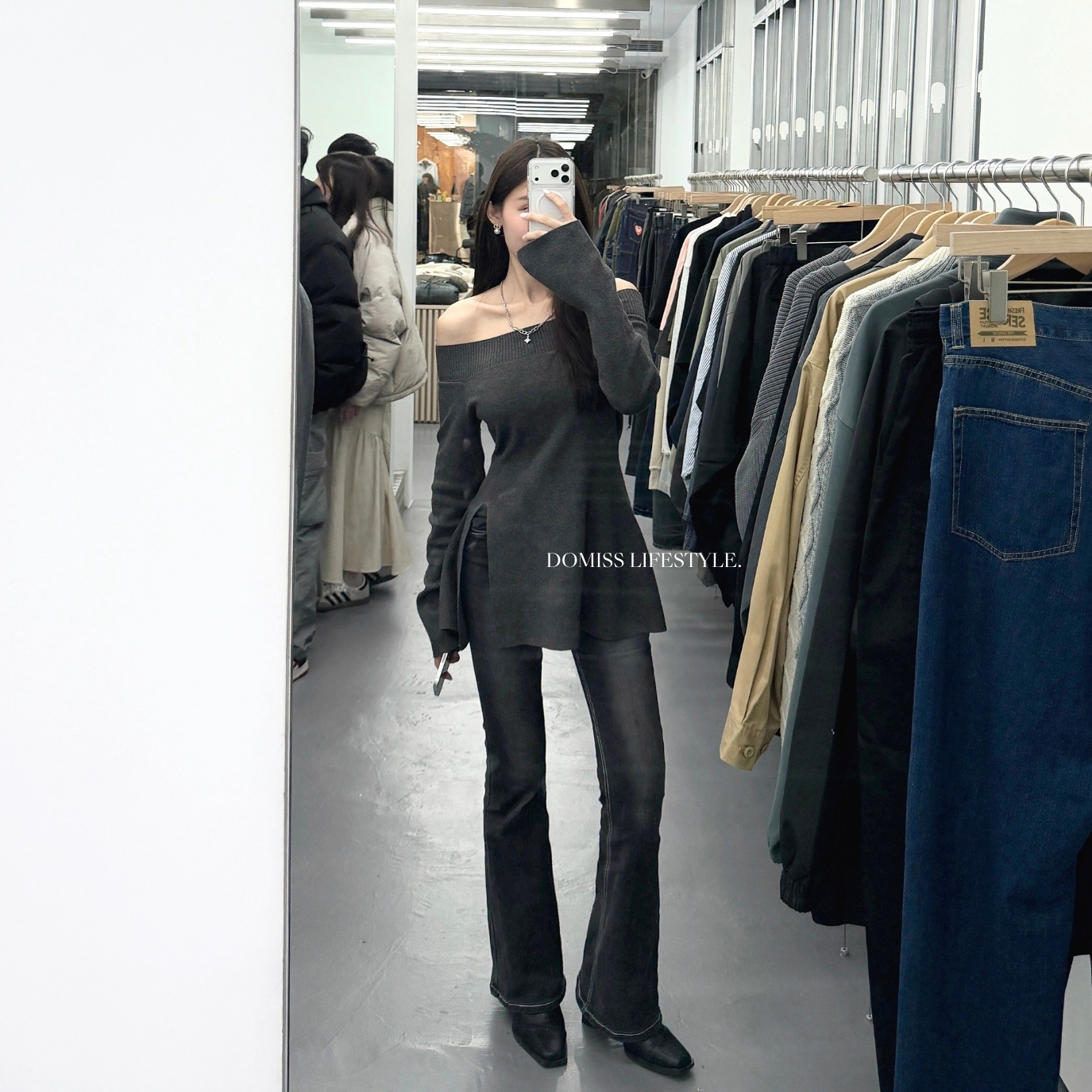 【店長推薦】DOMISS碳黑喇叭牛仔褲-2色 喇叭褲 (現貨)