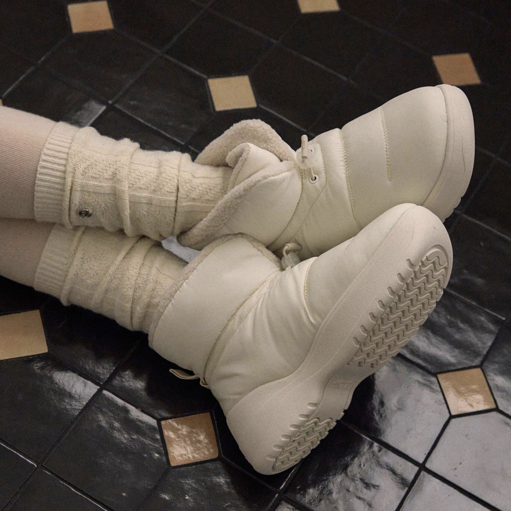 OTZ MURPHYS PADDING SHORT BOOTS