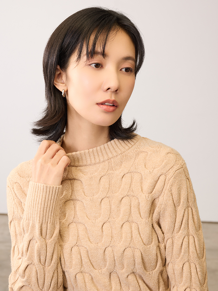 2603 柔舒麻花針織上衣（23%包芯紗）