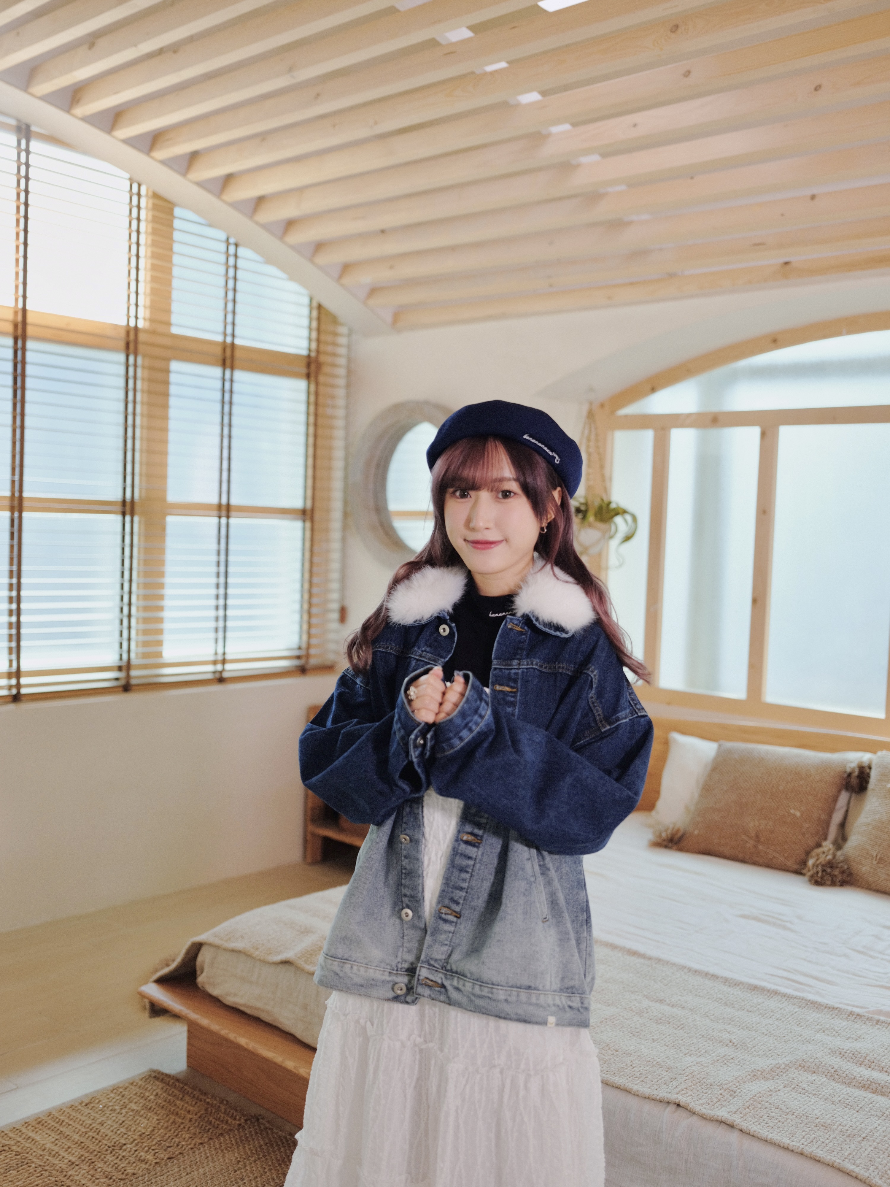 兩色 / 可拆式毛毛領牛仔漸變外套 / 2-Way Faux Fur Collar Ombre Denim Jacket