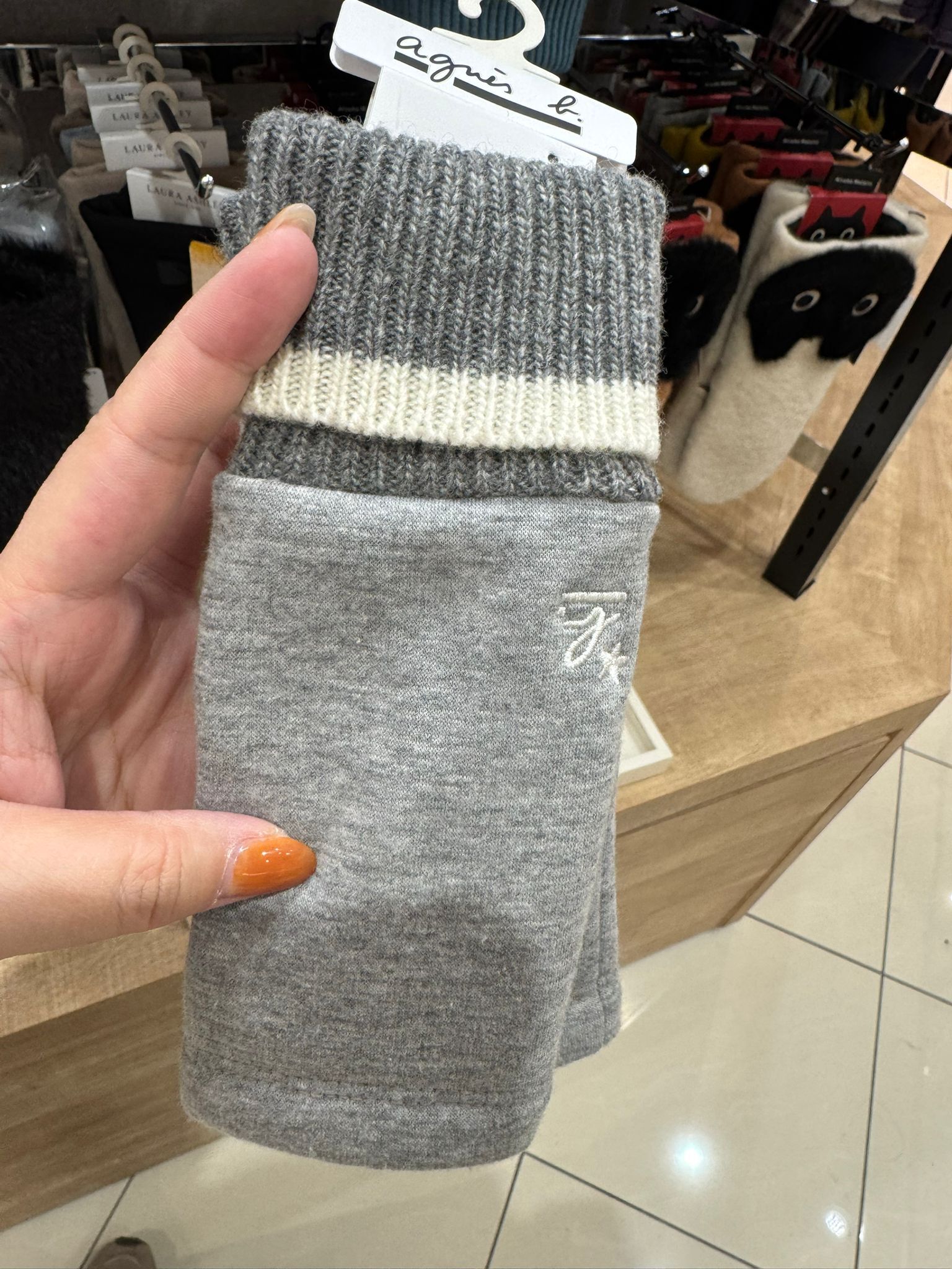 260106 Agnes b 拼接露指手套 (多色)