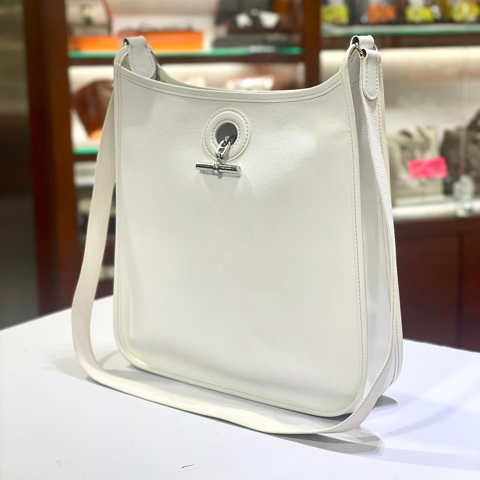 98%NEW二手EVELYNE 29  J刻 白色銀扣 EPSOM皮 #中古款 #VINTAGE #E29  #香榭站正品