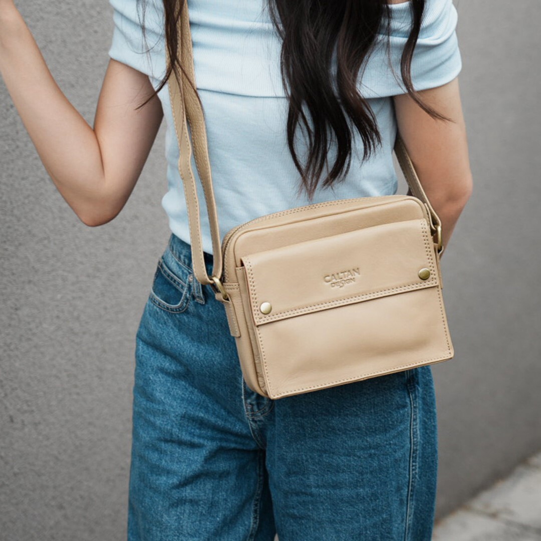 簡單風格真皮輕巧郵差包-五色(5507)