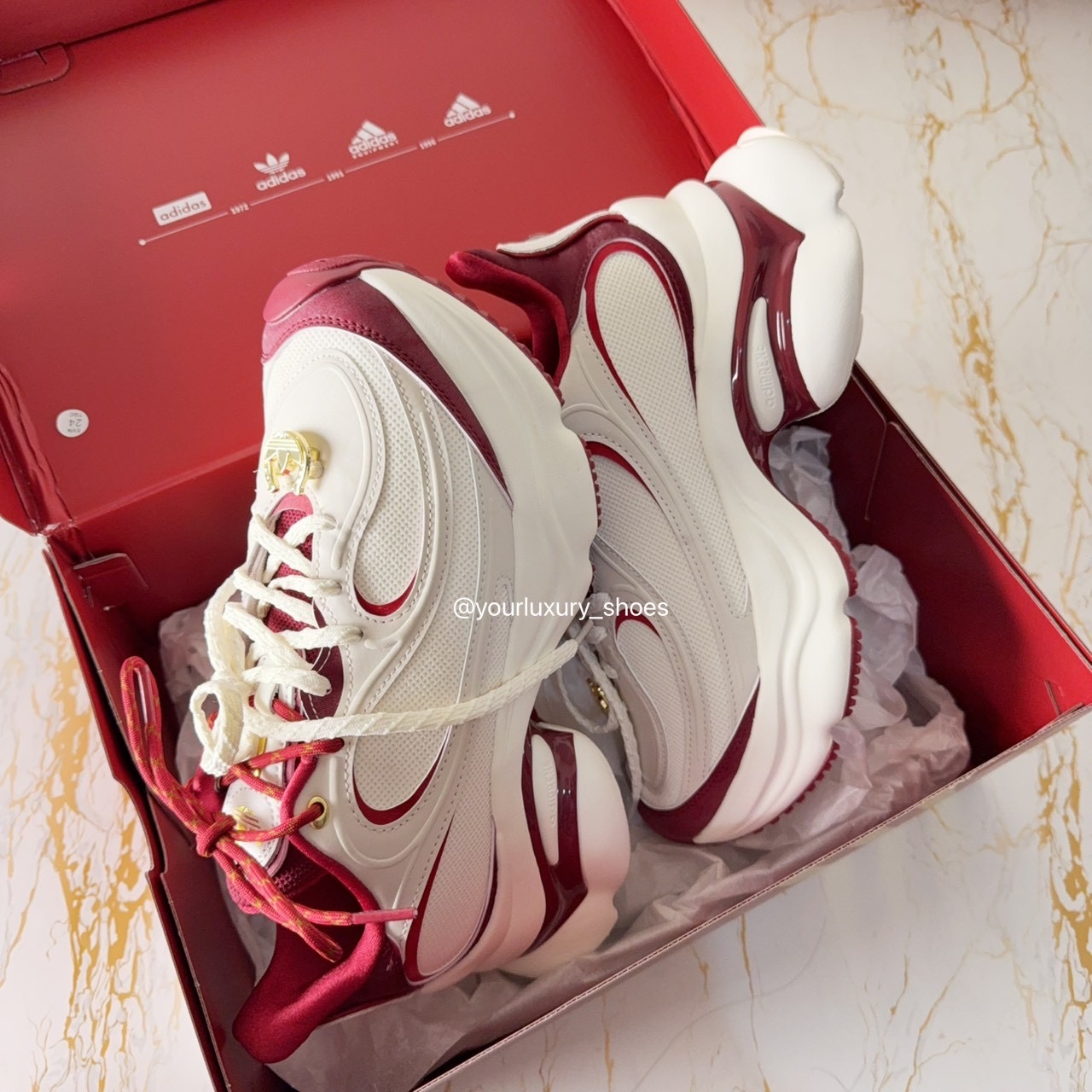 【Luxury】ADIDAS CNY X OZVENUZ 運動休閒鞋老爹鞋増高銀 紅白配色 馬年限定 厚底增高 KI2801