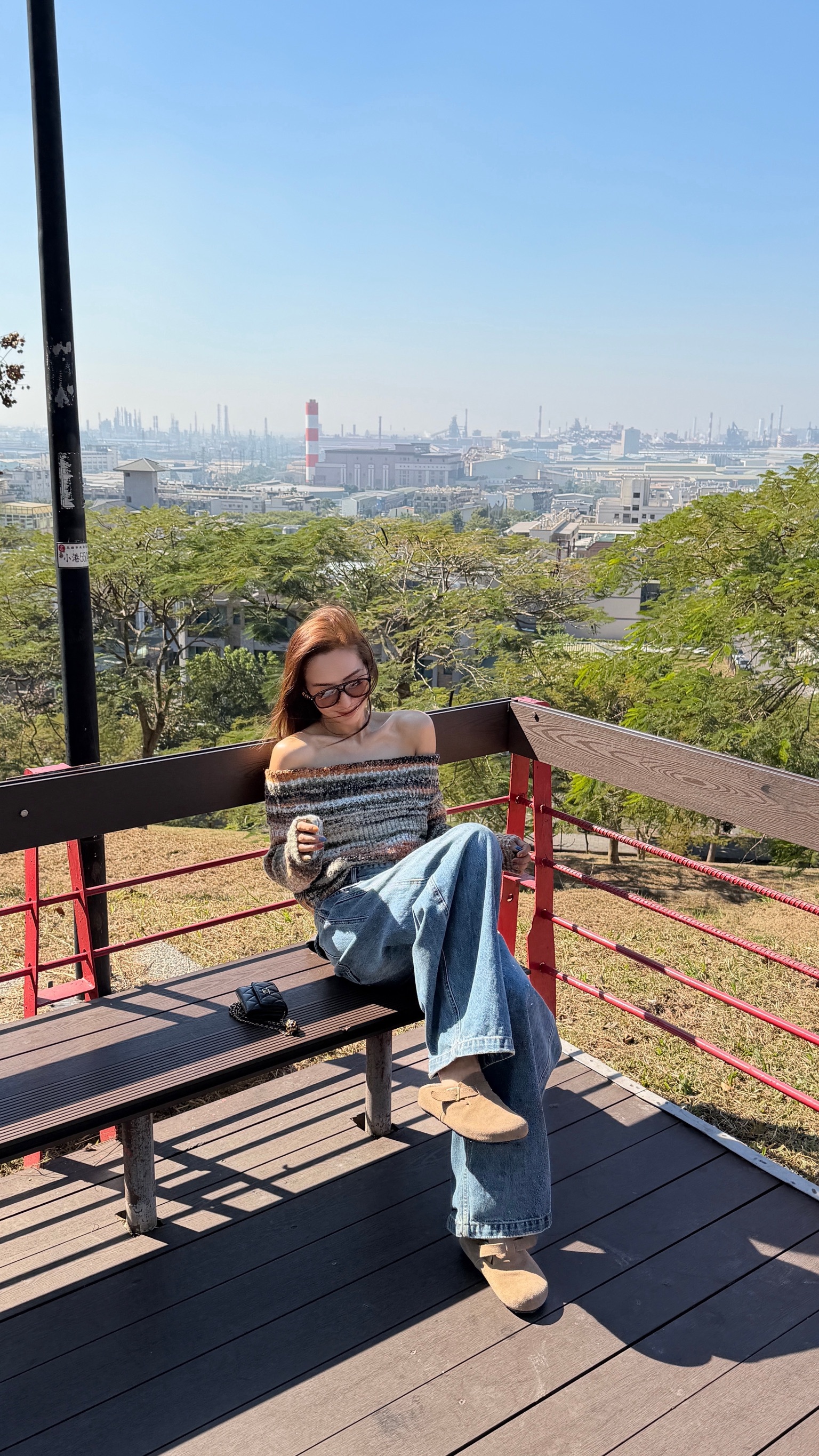 混織一字肩軟毛衣