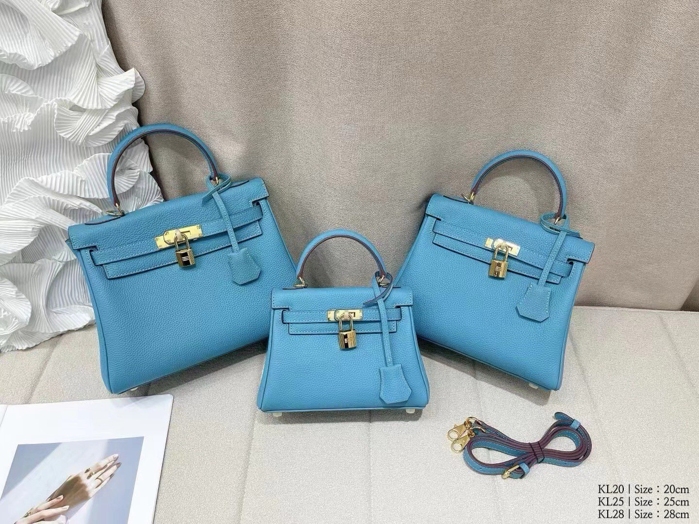 全牛皮經典金扣KL包(贈綁包包絲巾)