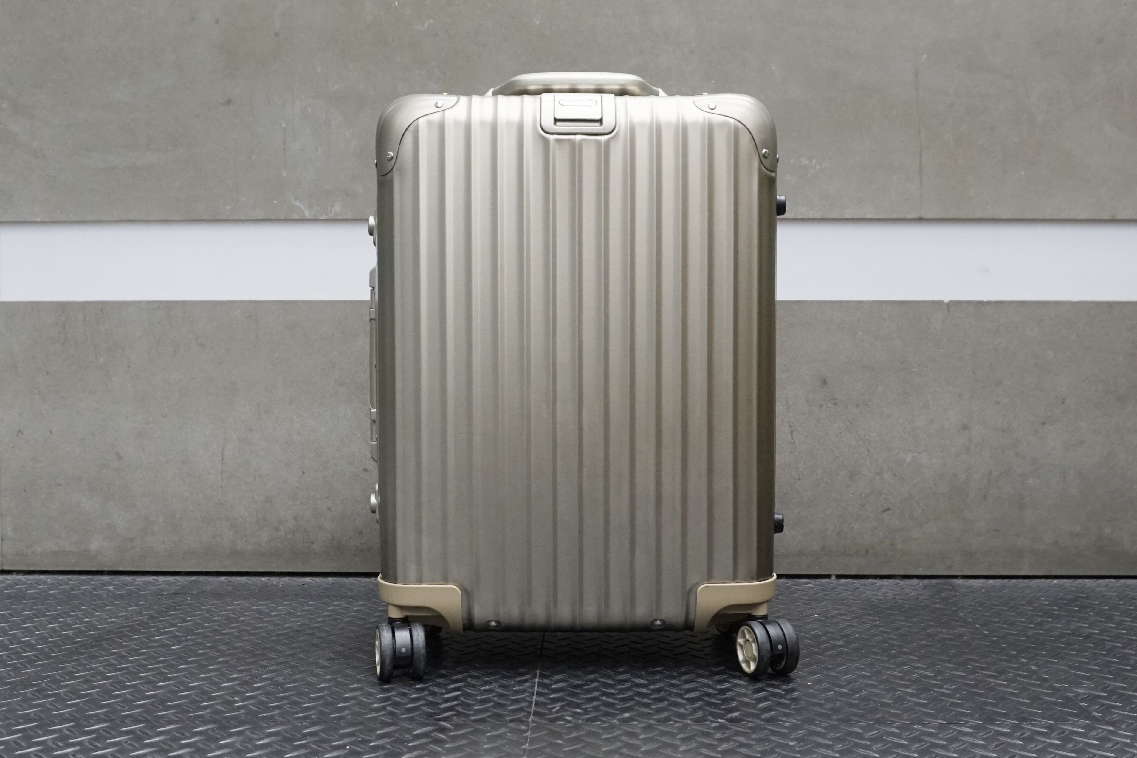 RIMOWA Topas Titanium 94552611 二手 登機行李箱 #101586