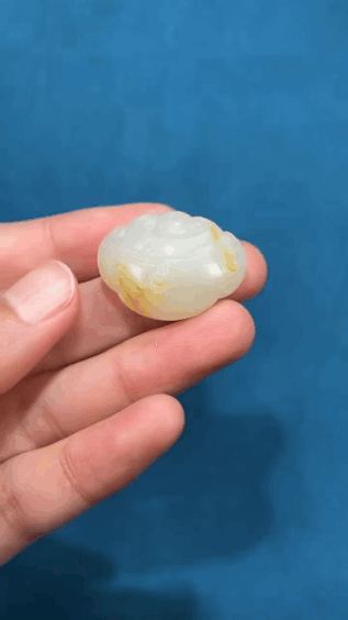 1225213 和田玉籽料灑金皮平安鎖吊墜